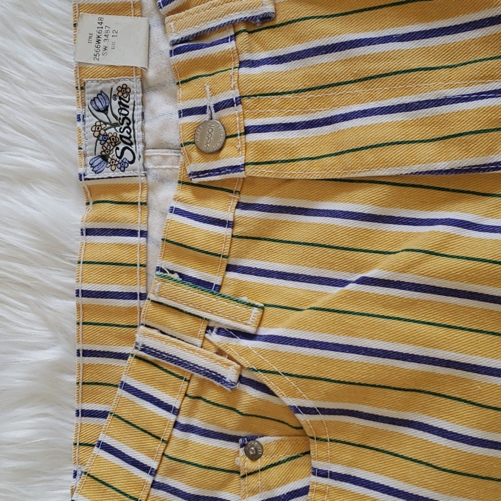 Vintage High Waisted Sasson Yellow Striped Jorts - Picture 3 of 6